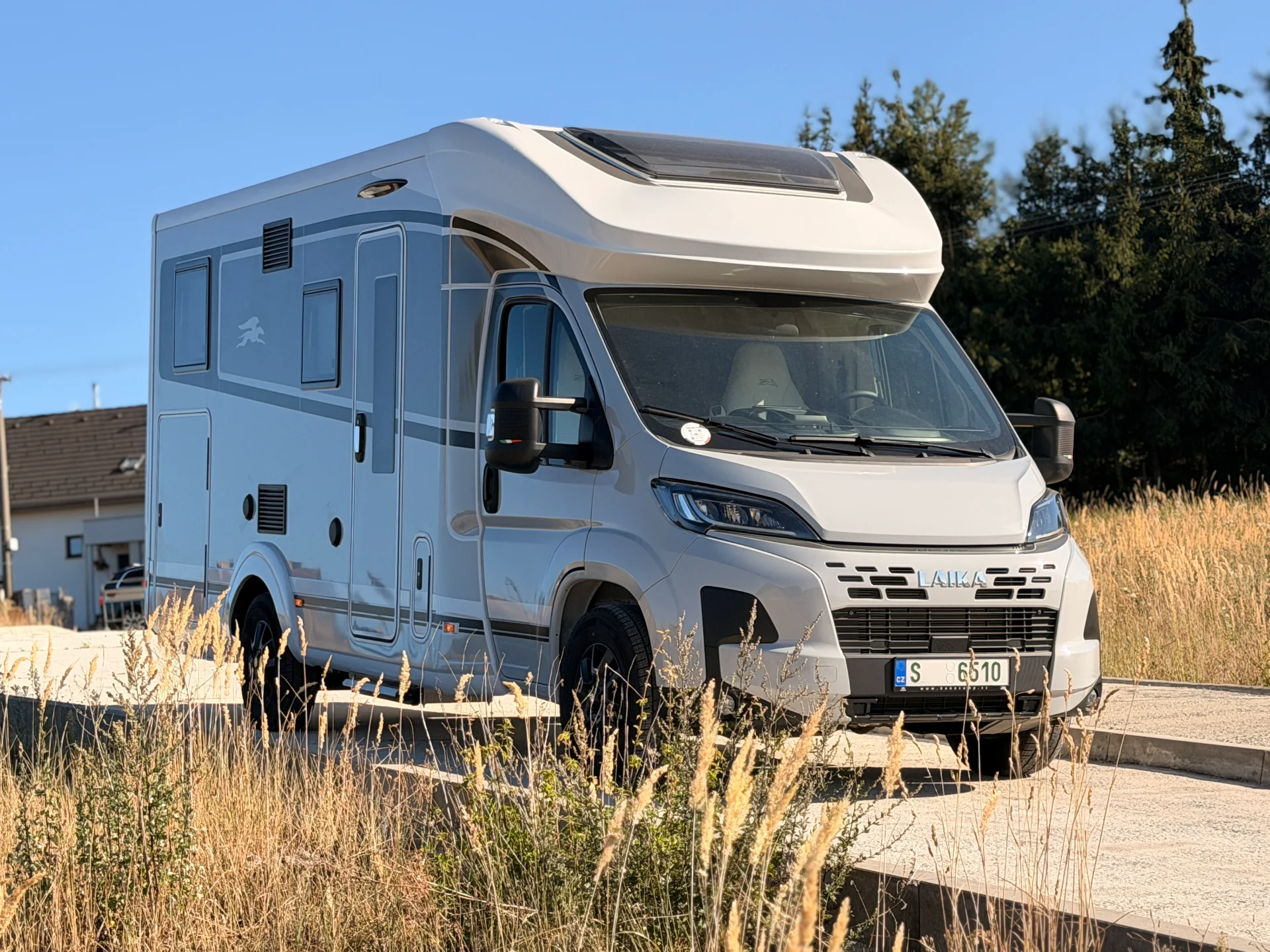 LAIKA Ecovip L 3009 Titanio – exteriér skladového vozu